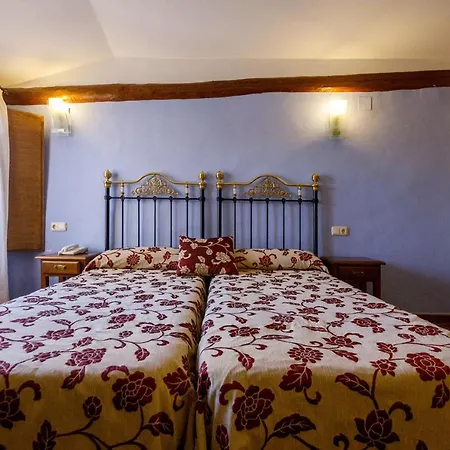 Hotel Fonduq Hospederia El Pilar 2*