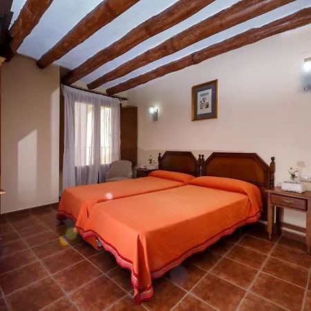 Hotel Fonduq Hospederia El Pilar 2*